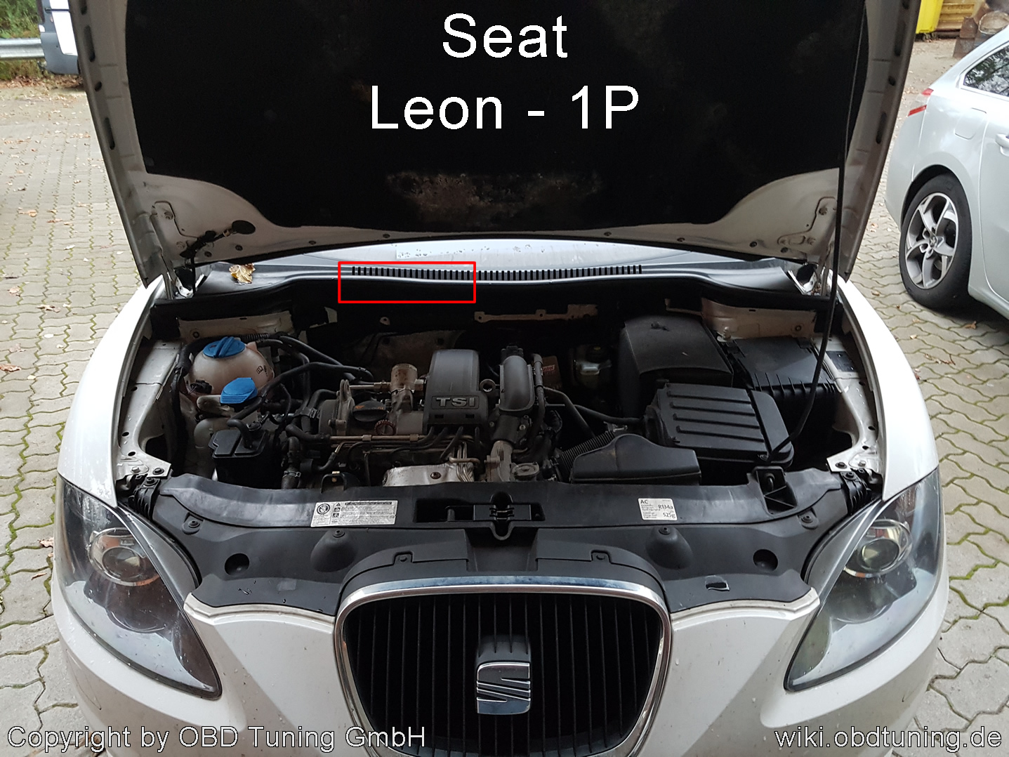 Tiefgarage Seat Leon 1M, die Notrufnummer mit Unterbodenbel…